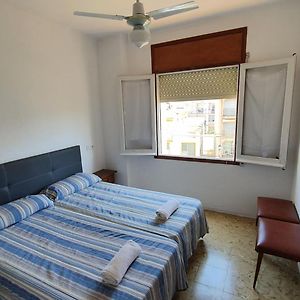 Habitación Estándar con 2 Camas Individuales